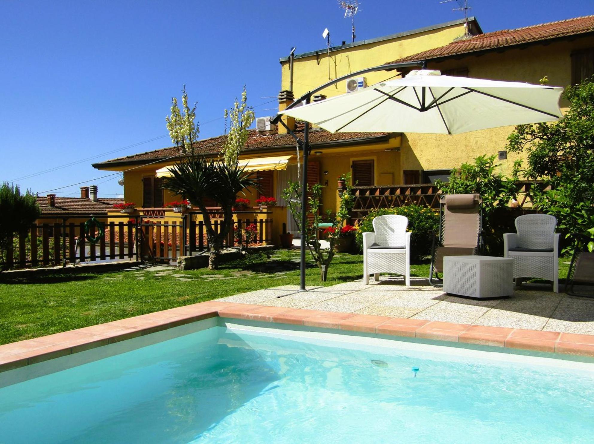 Casina Di Desiree E Aurora Villa Corsanico-Bargecchia Exterior photo
